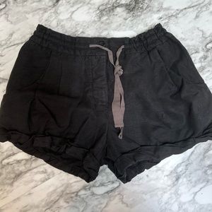 Aritzia Wilfred Shorts 4